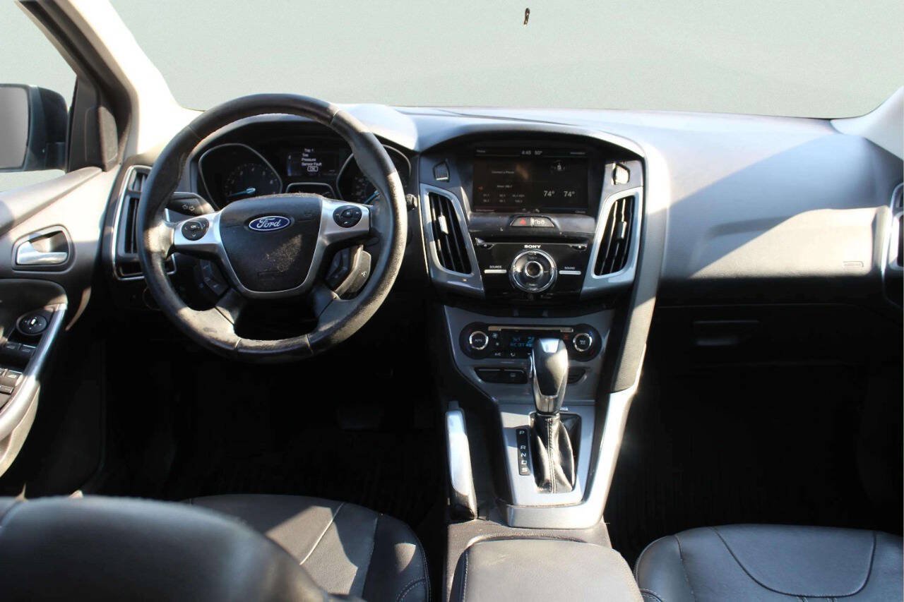 Used 2012 Ford Focus Titanium FWD image 8