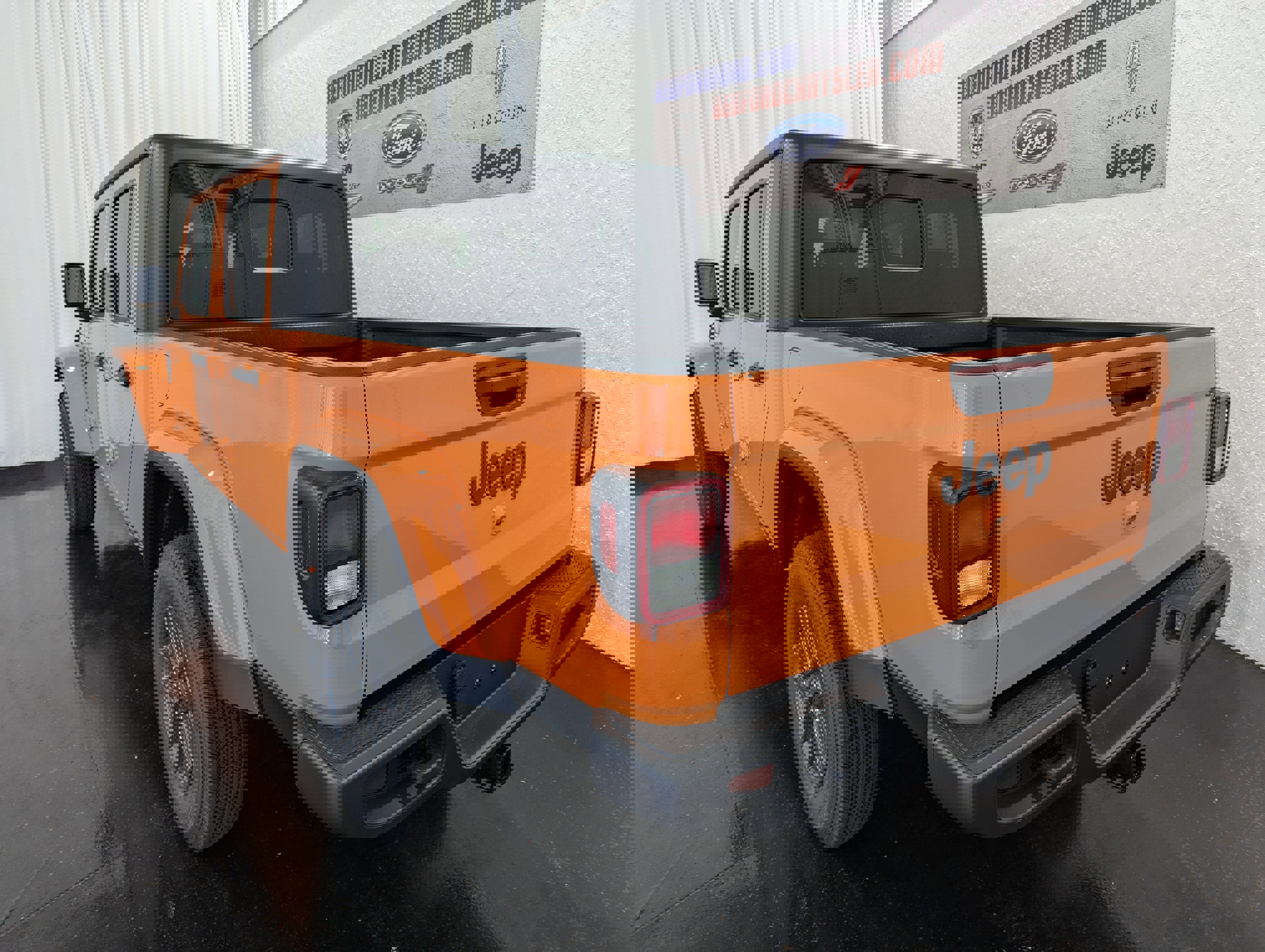 New 2025 Jeep Gladiator Sport image 9