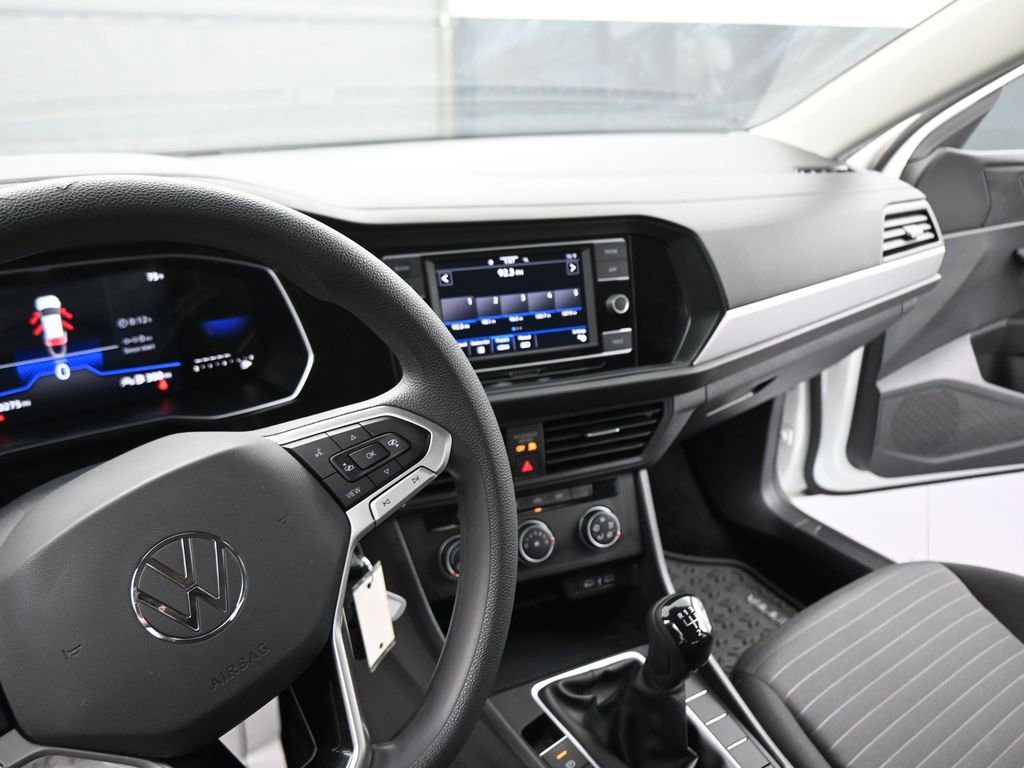 Used 2023 Volkswagen Jetta S image 38
