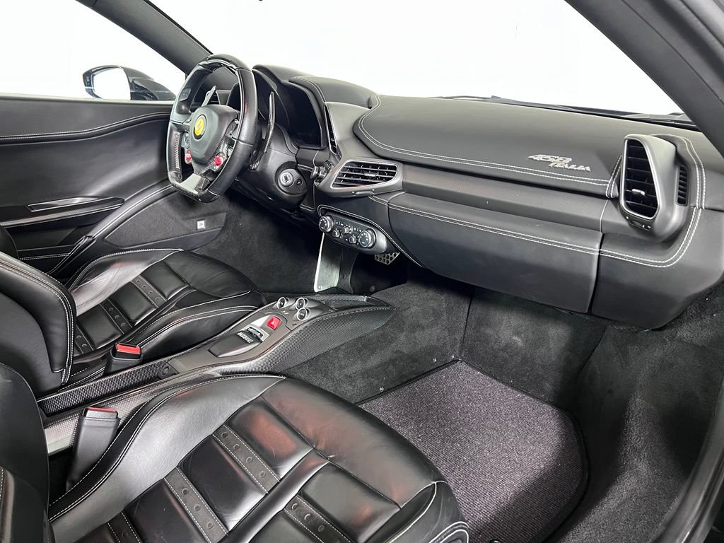 Used 2013 Ferrari 458 Italia Coupe RWD image 20