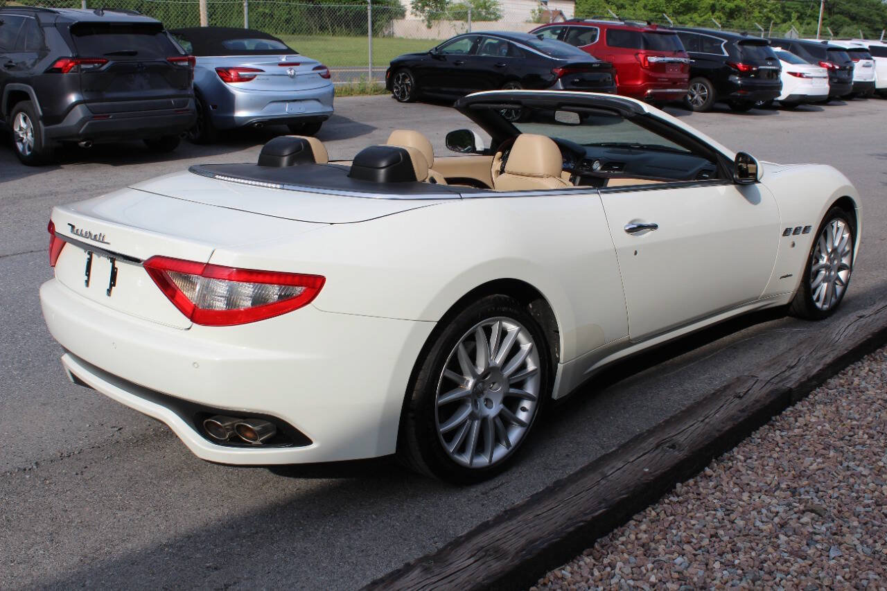 Used 2015 Maserati GranTurismo Convertible RWD image 6