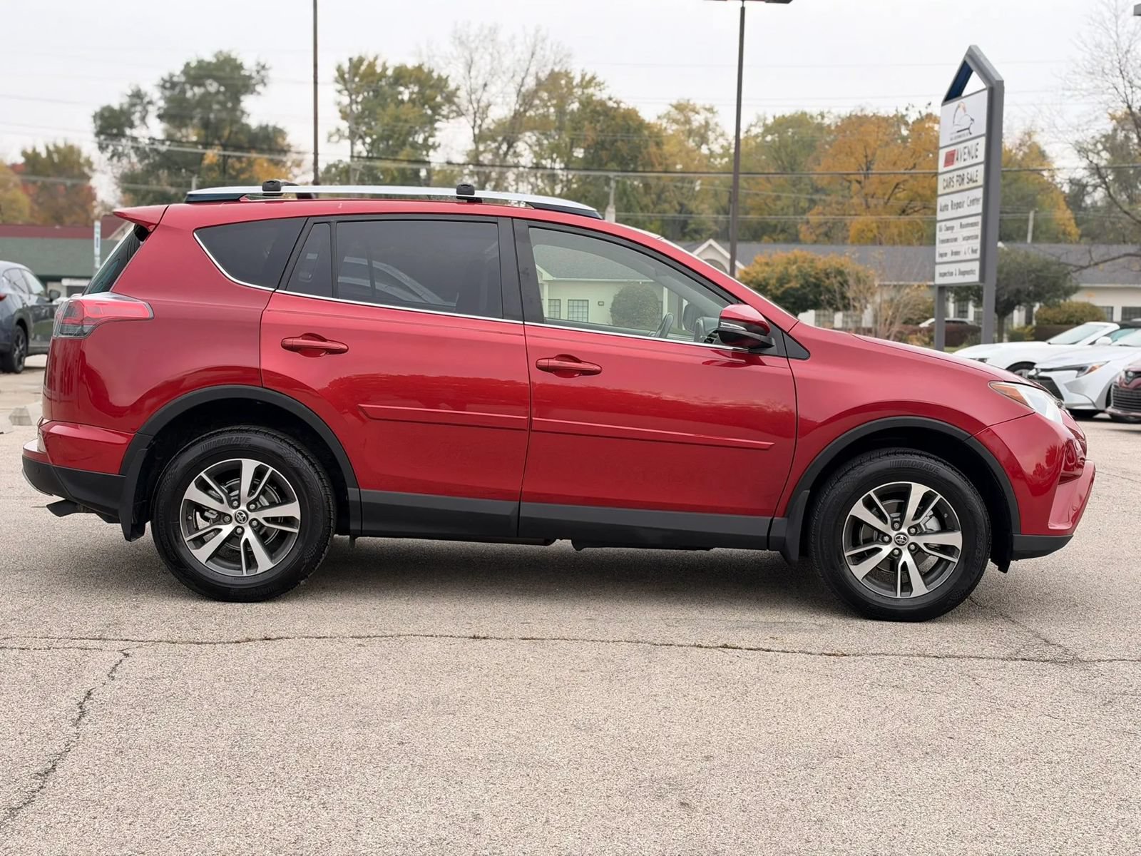 Used 2016 Toyota RAV4 XLE AWD/4WD image 8