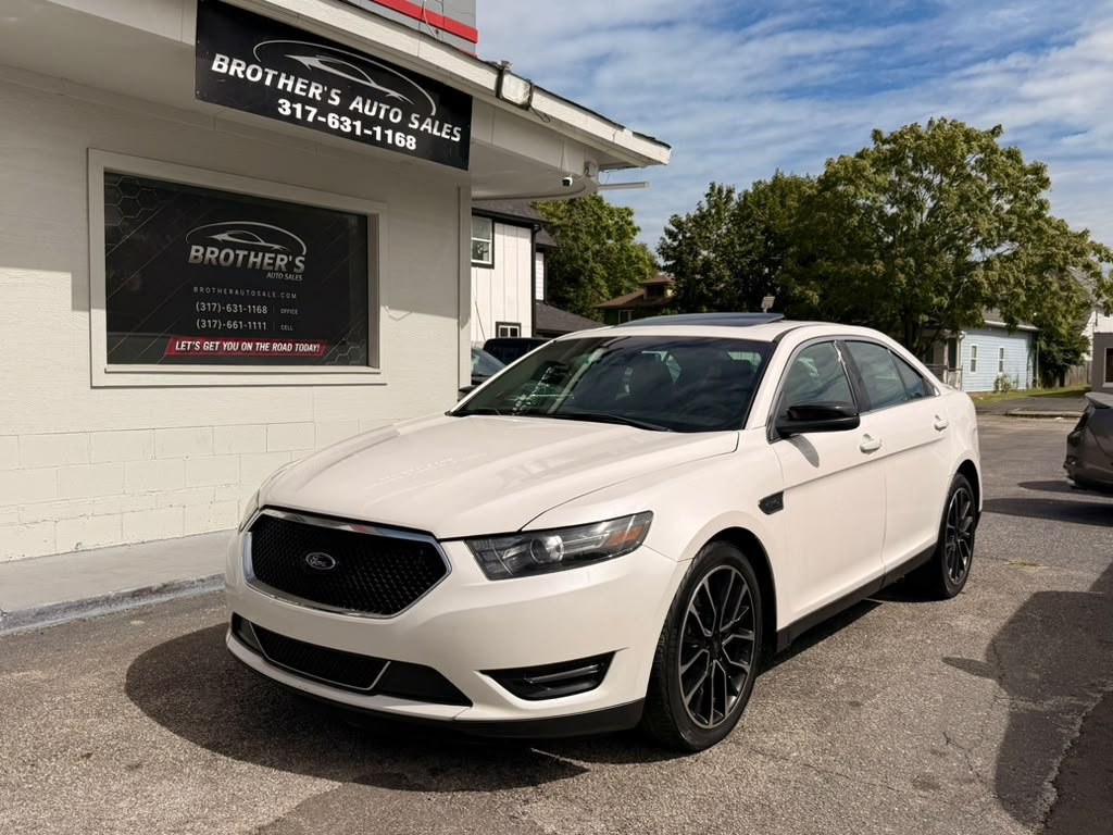 Used 2019 Ford Taurus SHO AWD/4WD image 2
