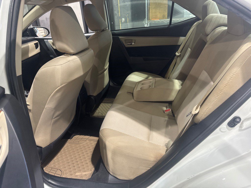 Used 2016 Toyota Corolla LE FWD image 11