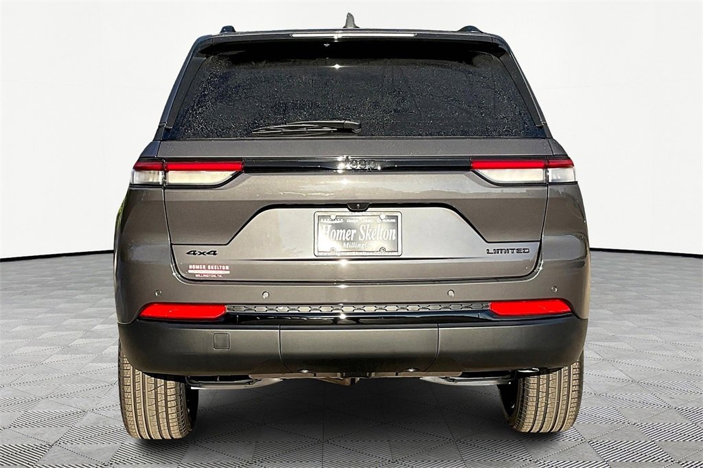New 2025 Jeep Grand Cherokee Limited w/ Black Appearance Package image 4