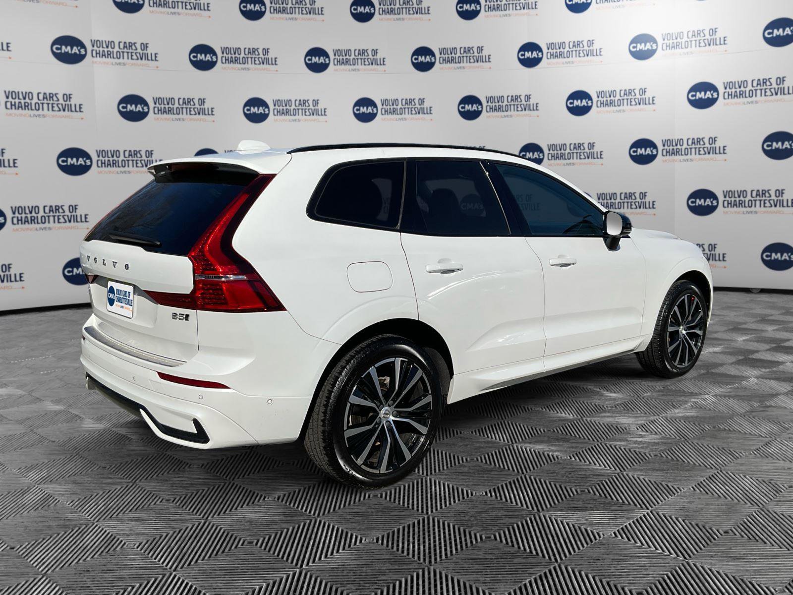 Certified 2023 Volvo XC60 B5 Plus w/ Protection Package Premier image 5