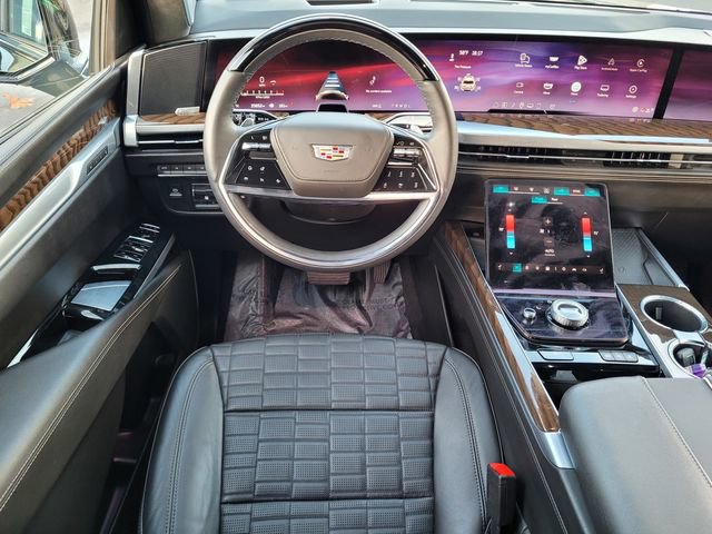 Used 2025 Cadillac Escalade ESV Premium Luxury Platinum image 16