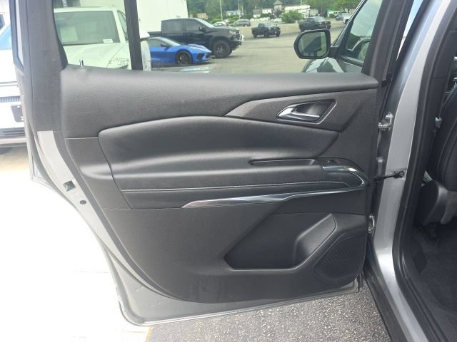 Used 2025 Chevrolet Traverse LT AWD/4WD image 21