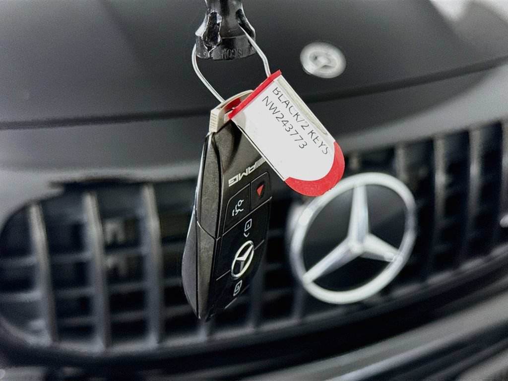 Used 2022 Mercedes-Benz GLB 35 AMG 4MATIC image 41