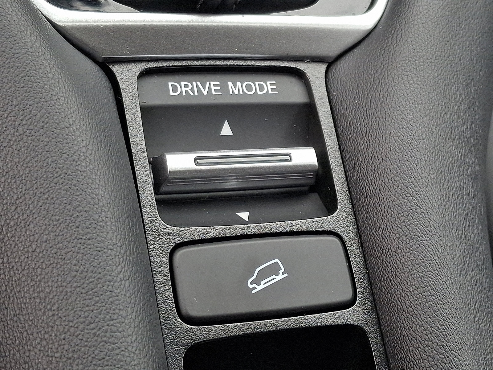 Certified 2024 Honda HR-V EX-L image 28