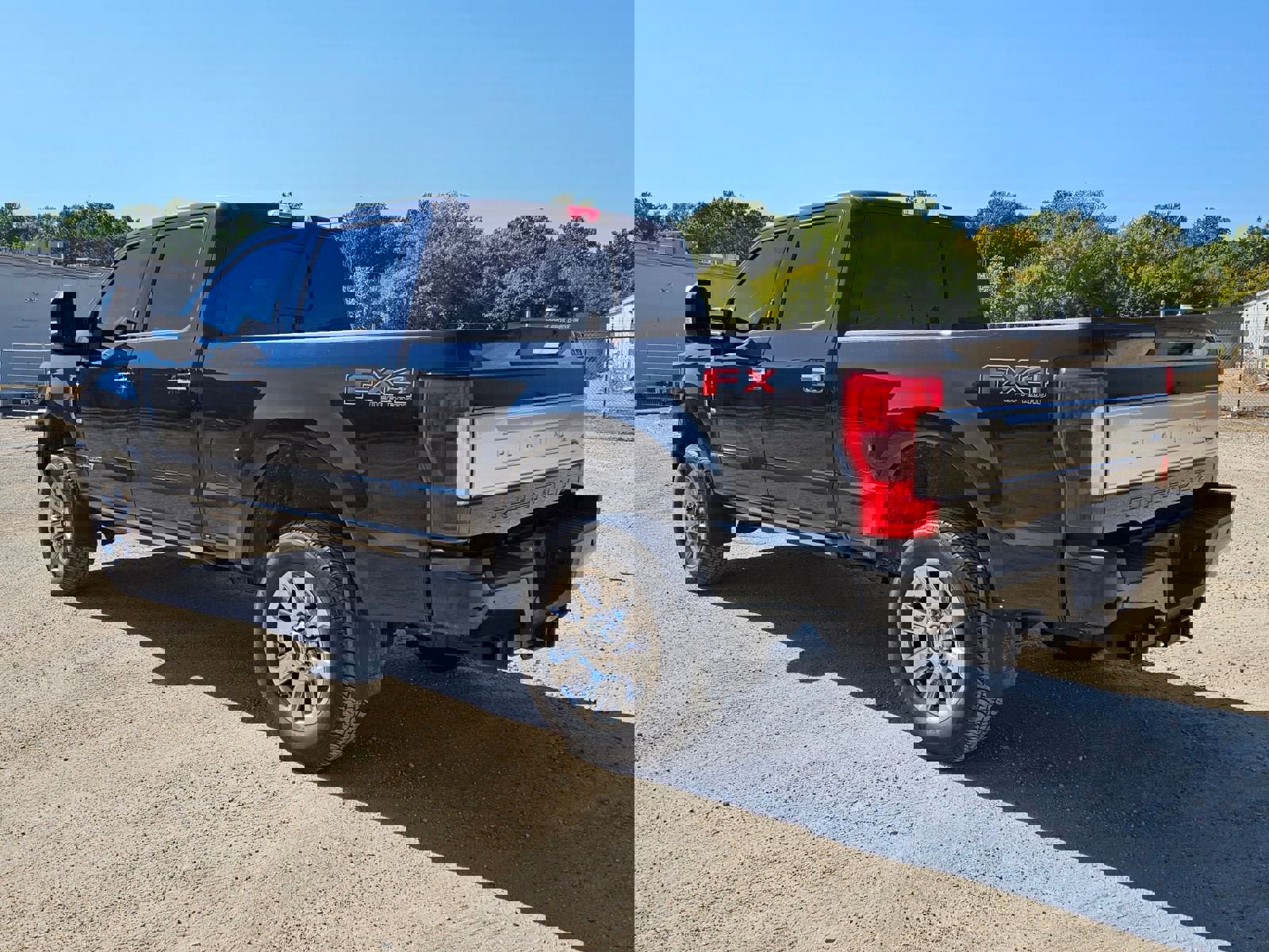 Used 2019 Ford F250 Platinum w/ Platinum Ultimate Package image 3