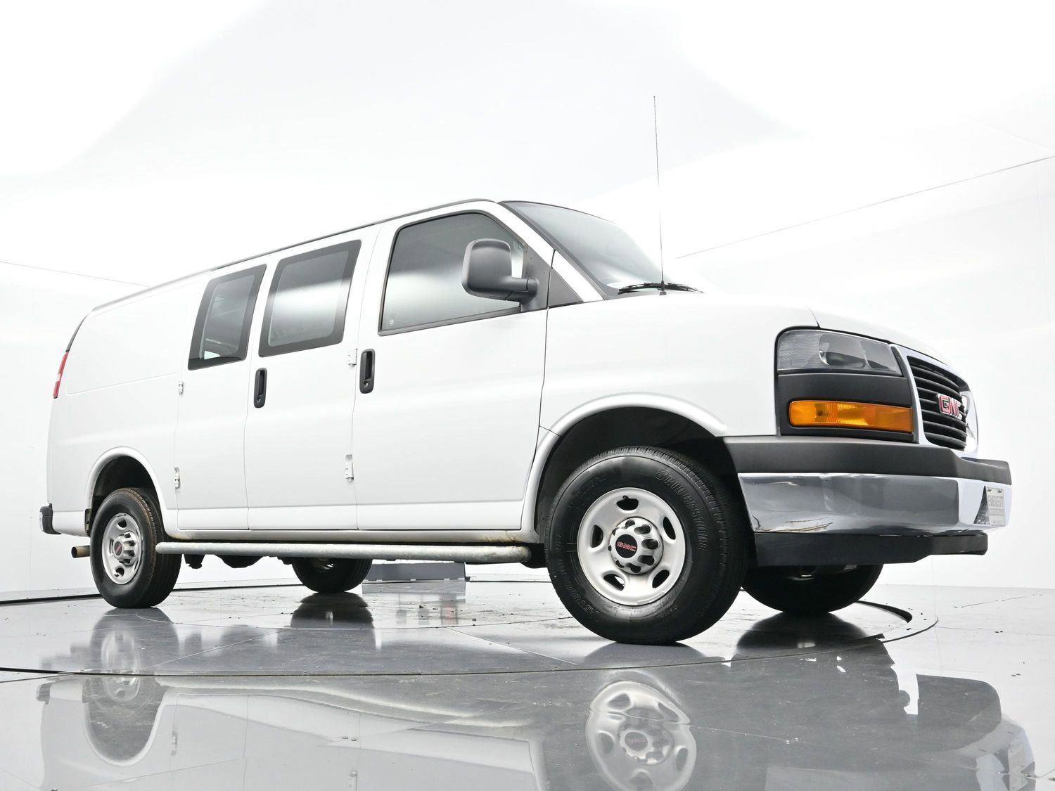 Used 2024 GMC Savana 2500 w/ Driver Convenience Package image 33