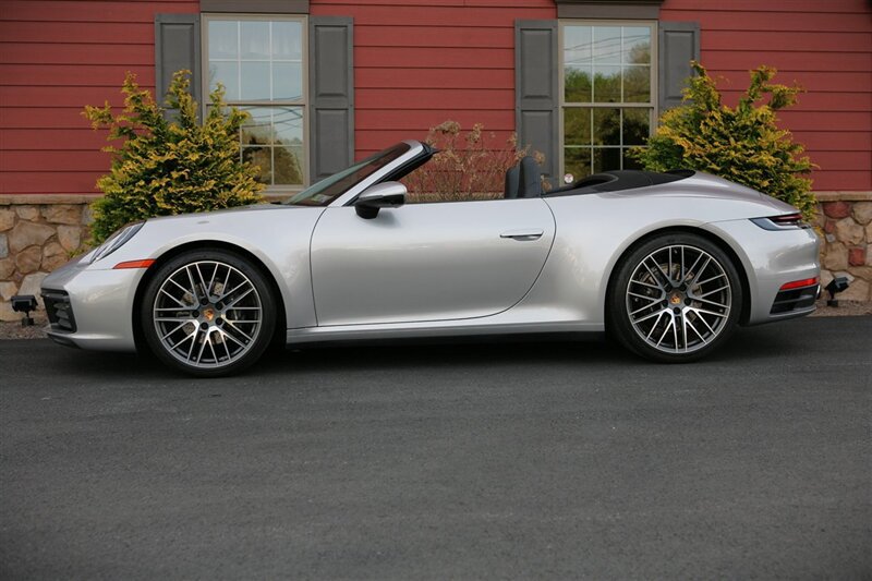 Used 2024 Porsche 911 Carrera w/ Premium Package RWD image 14