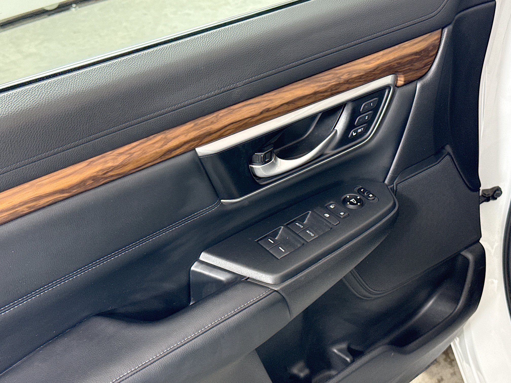 Used 2020 Honda CR-V Touring image 20