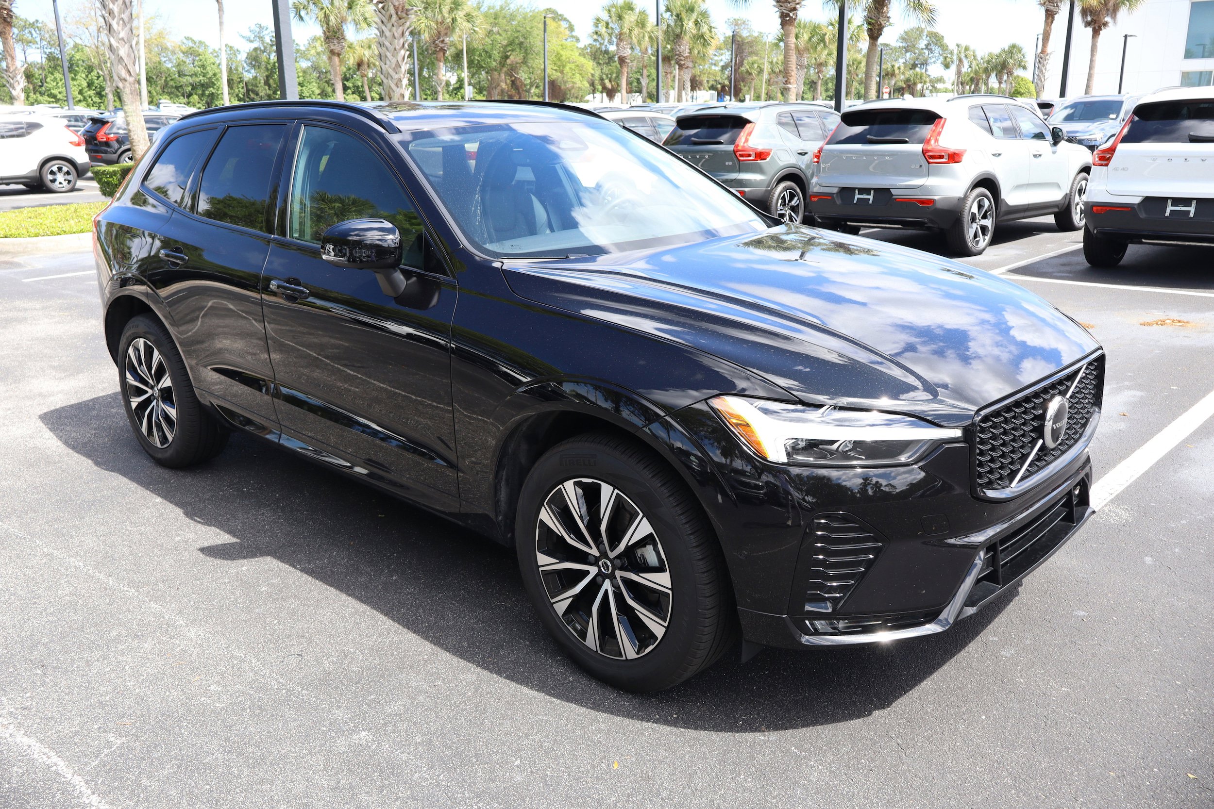Certified 2024 Volvo XC60 B5 Plus w/ Protection Package Premier AWD/4WD image 1