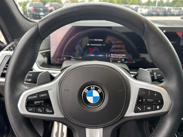 Used 2023 BMW X7 xDrive40i w/ M Sport Package AWD/4WD image 34