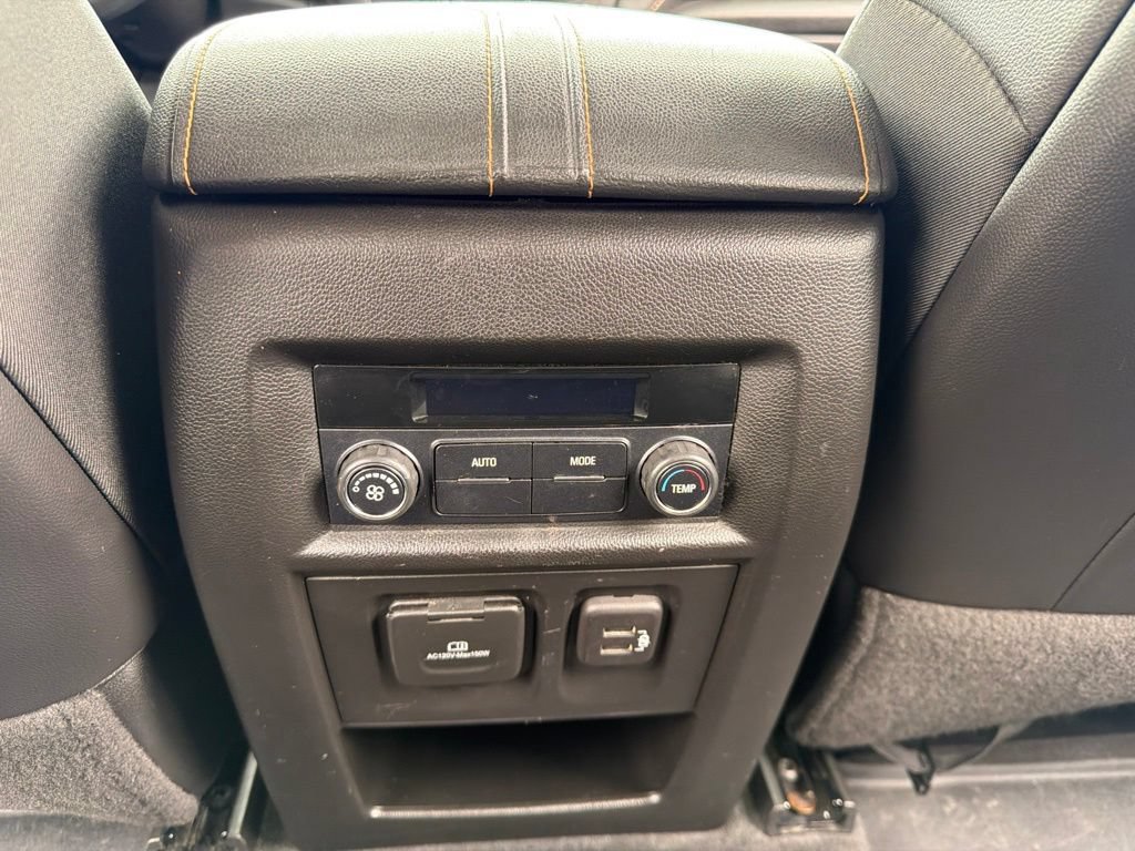 Used 2021 Chevrolet Traverse LT w/ LT Premium Package FWD image 25