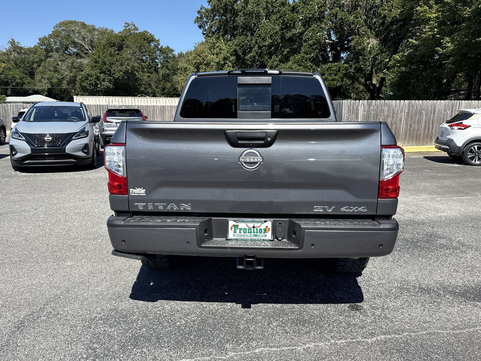 Used 2024 Nissan Titan SV w/ SV Convenience Package AWD/4WD image 4