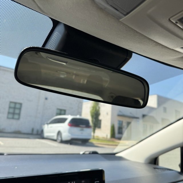 Used 2020 Toyota Corolla LE image 33