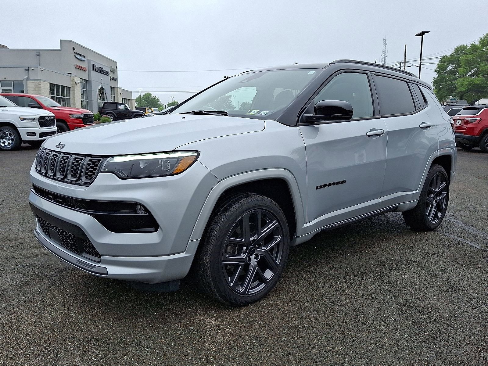 New 2025 Jeep Compass Limited w/ High Altitude Package AWD/4WD image 2