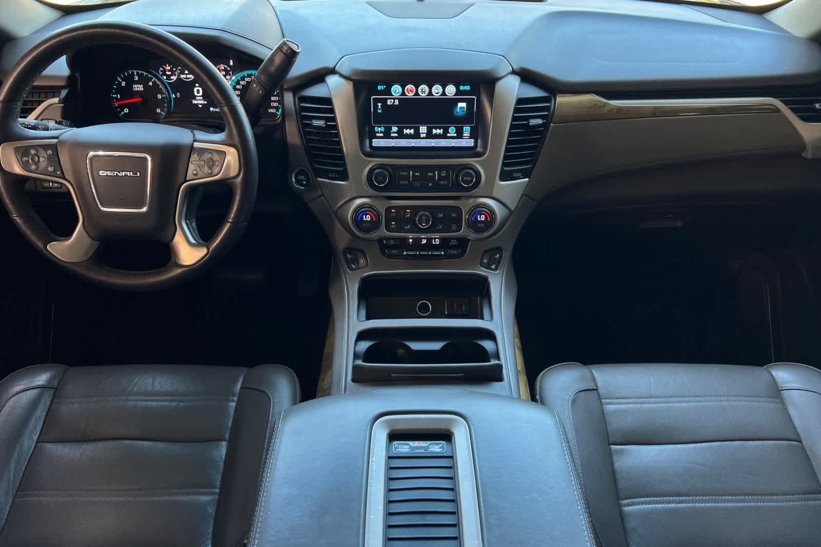 Used 2017 GMC Yukon Denali w/ Open Road Package RWD image 4