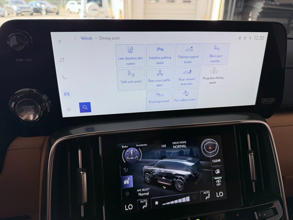 Used 2026 Lexus LX 600 4WD w/ Luxury Package image 17