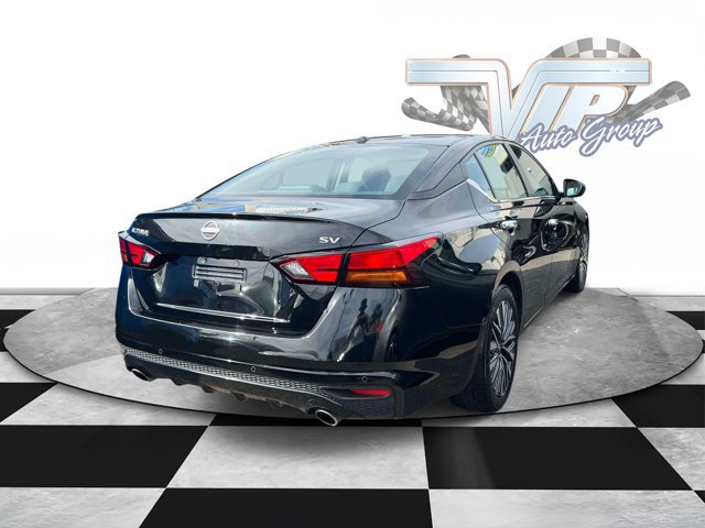 Used 2024 Nissan Altima 2.5 SV w/ SV Premium Package FWD image 4