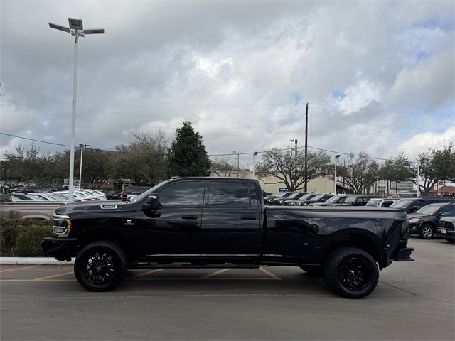 Used 2024 RAM 3500 Tradesman w/ Chrome Appearance Group image 4