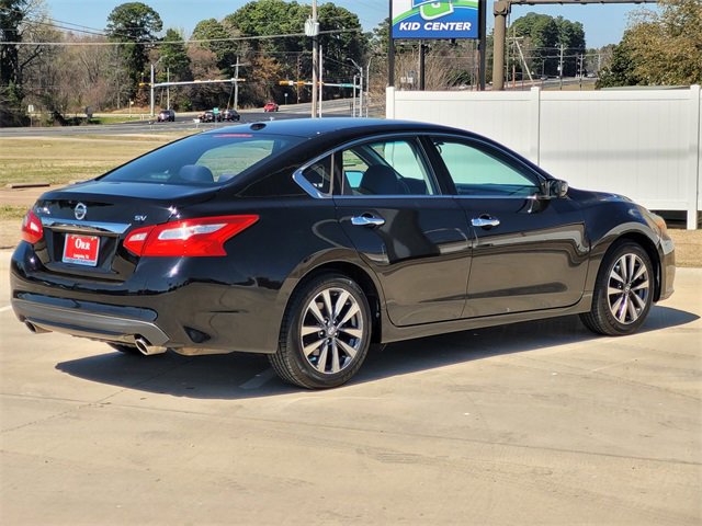Used 2017 Nissan Altima 2.5 SV image 4