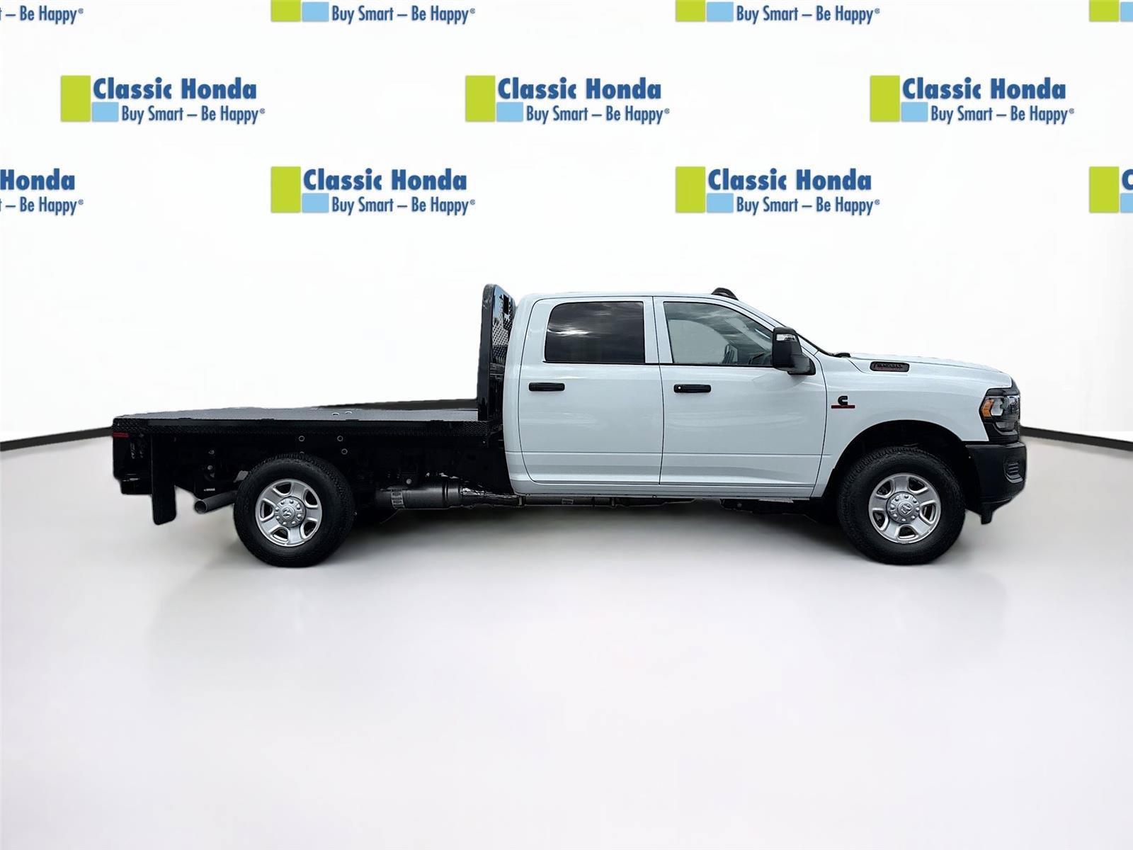 Used 2024 RAM 3500 Tradesman RWD image 9