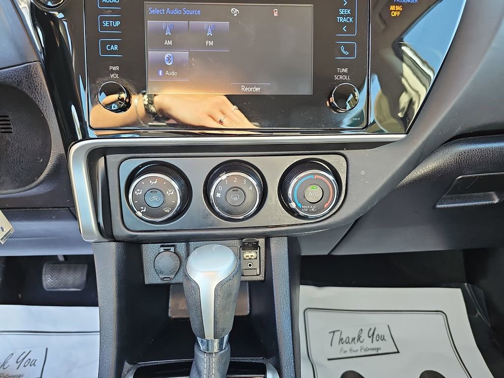 Used 2019 Toyota Corolla L image 27