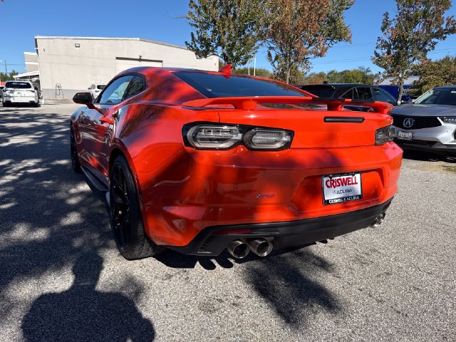 Used 2019 Chevrolet Camaro SS RWD image 4
