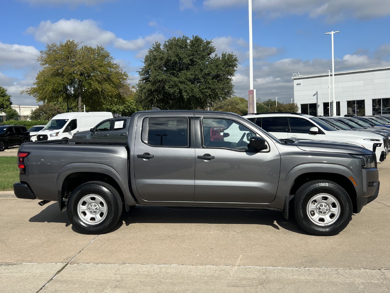 Used 2023 Nissan Frontier S AWD/4WD image 3