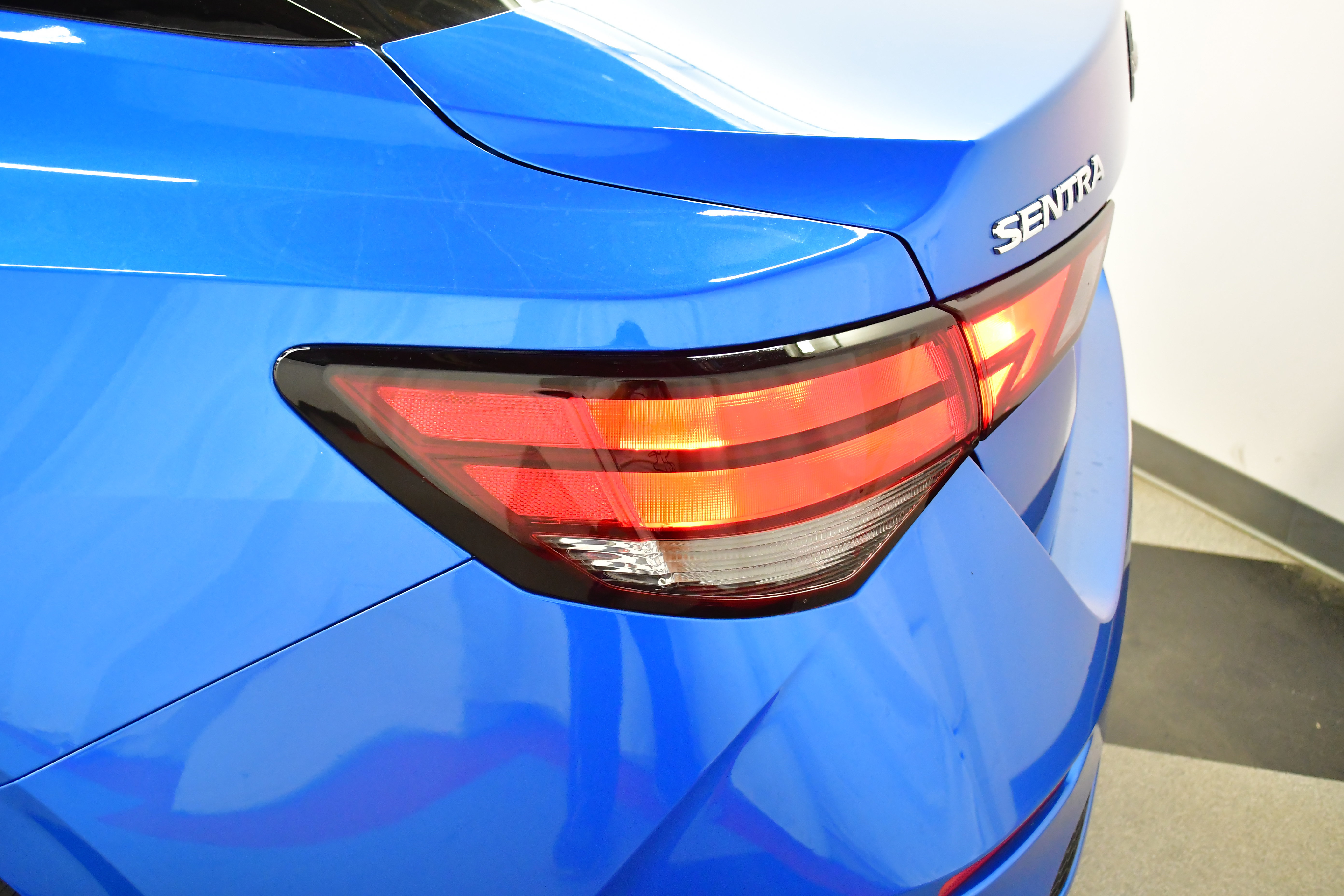 Used 2025 Nissan Sentra SV image 31