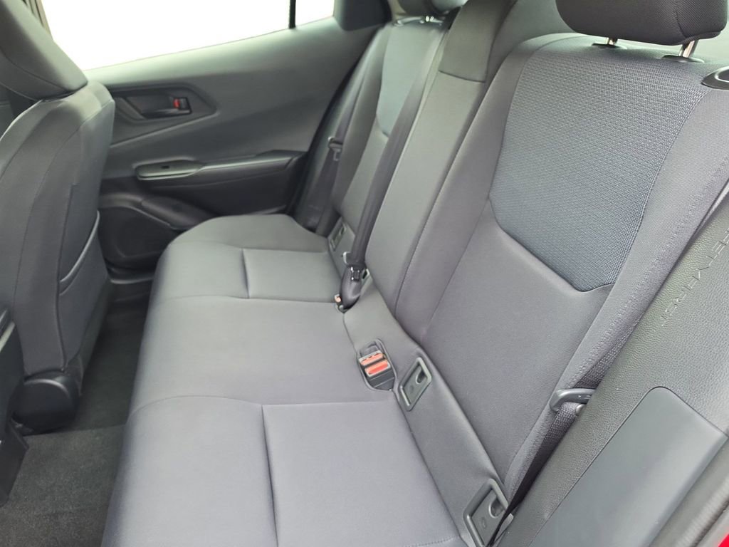 Used 2025 Toyota Prius LE FWD image 13