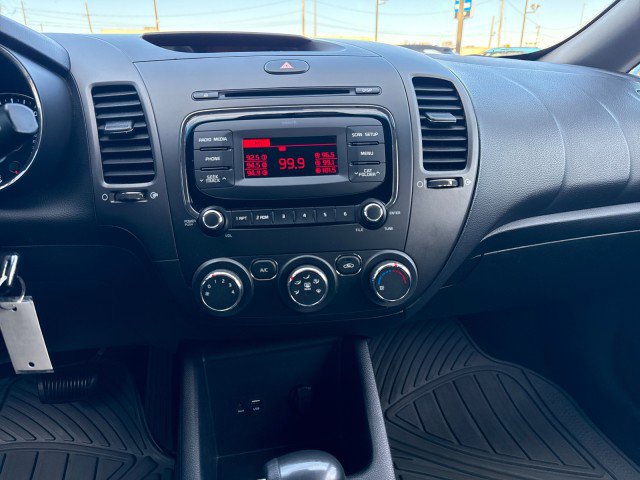 Used 2017 Kia Forte LX image 20