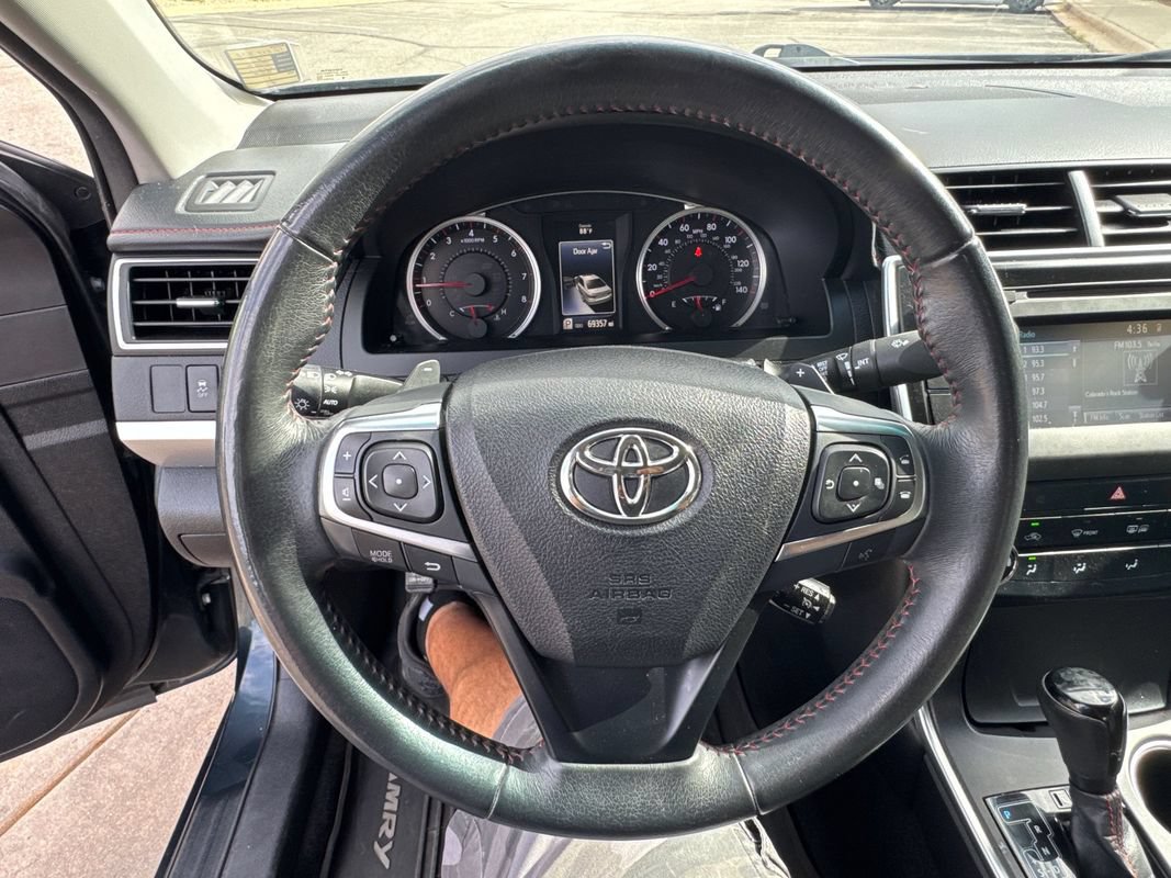 Used 2016 Toyota Camry SE FWD image 27