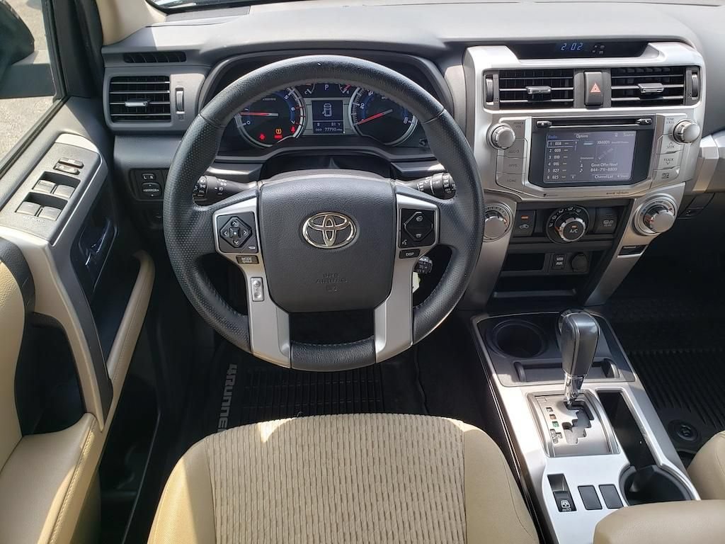 Used 2017 Toyota 4Runner SR5 AWD/4WD image 13