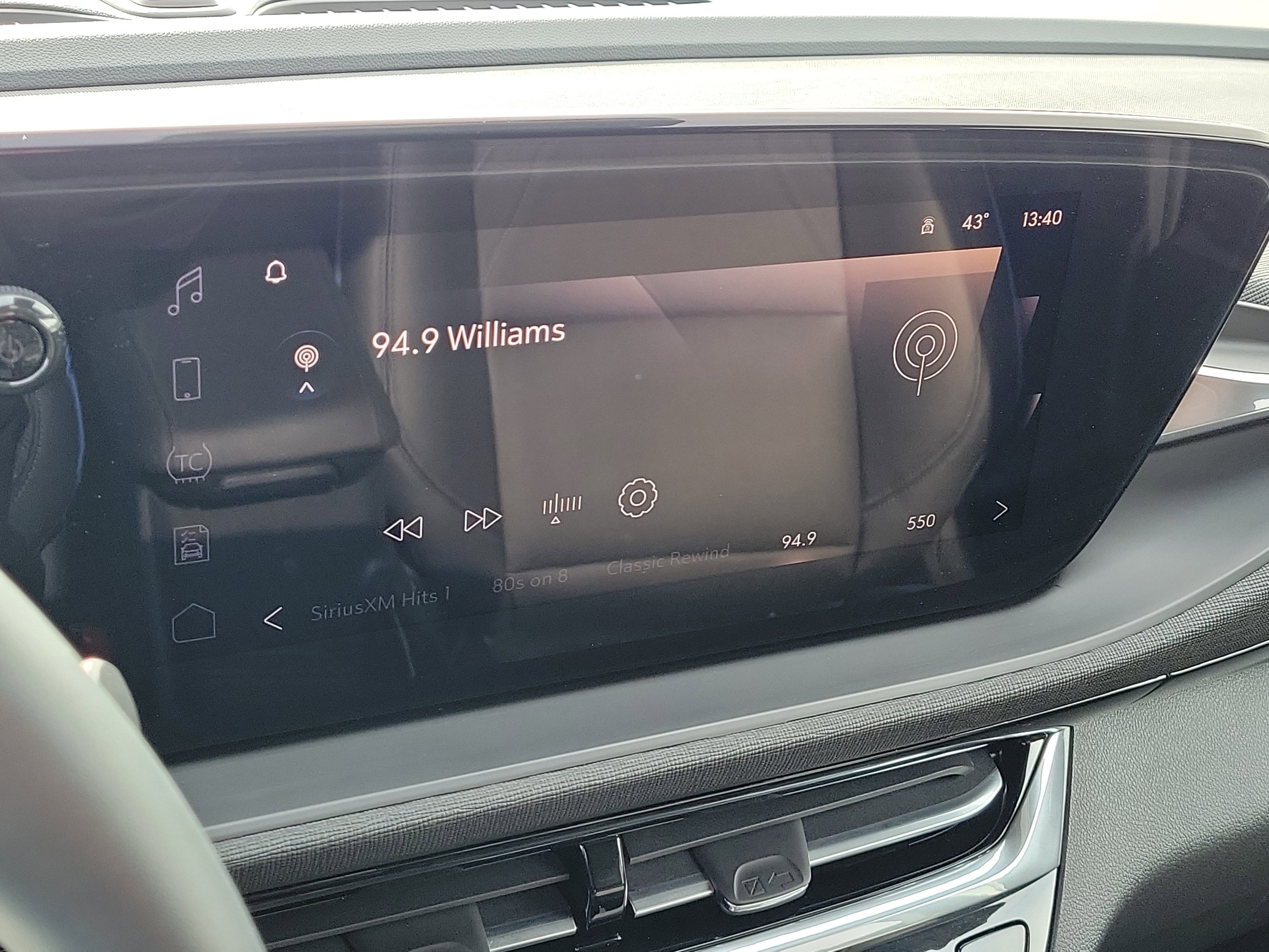 Used 2024 Buick Envista Sport Touring w/ Convenience I Package image 26