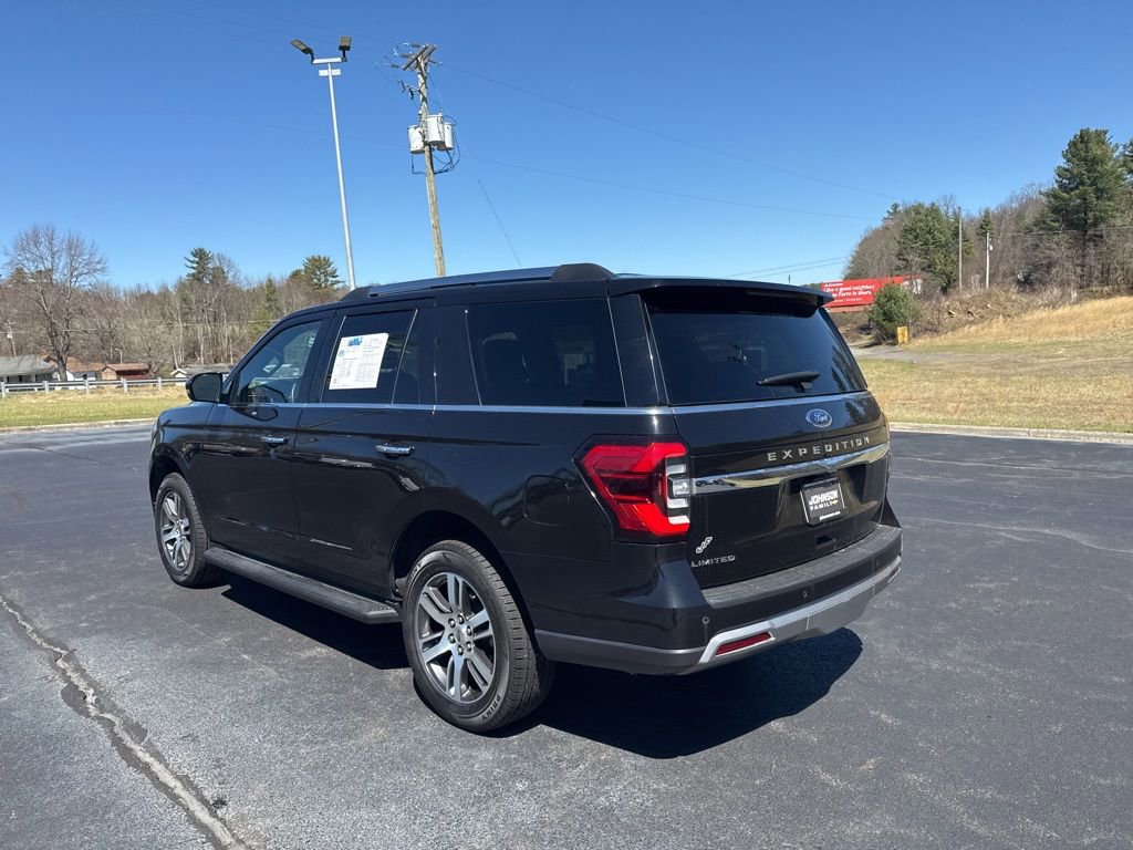 Used 2024 Ford Expedition Limited image 5
