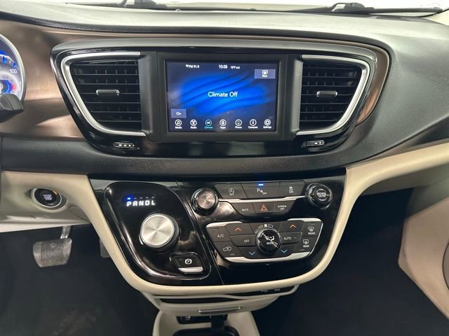 Used 2019 Chrysler Pacifica Touring Plus w/ Tire & Wheel Group image 21