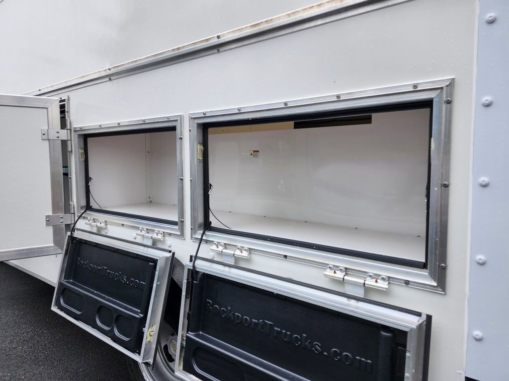 Used 2022 Chevrolet Express 3500 w/ Power Convenience Package image 24