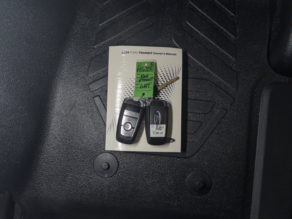 Used 2024 Ford E-Transit Low Roof RWD image 19
