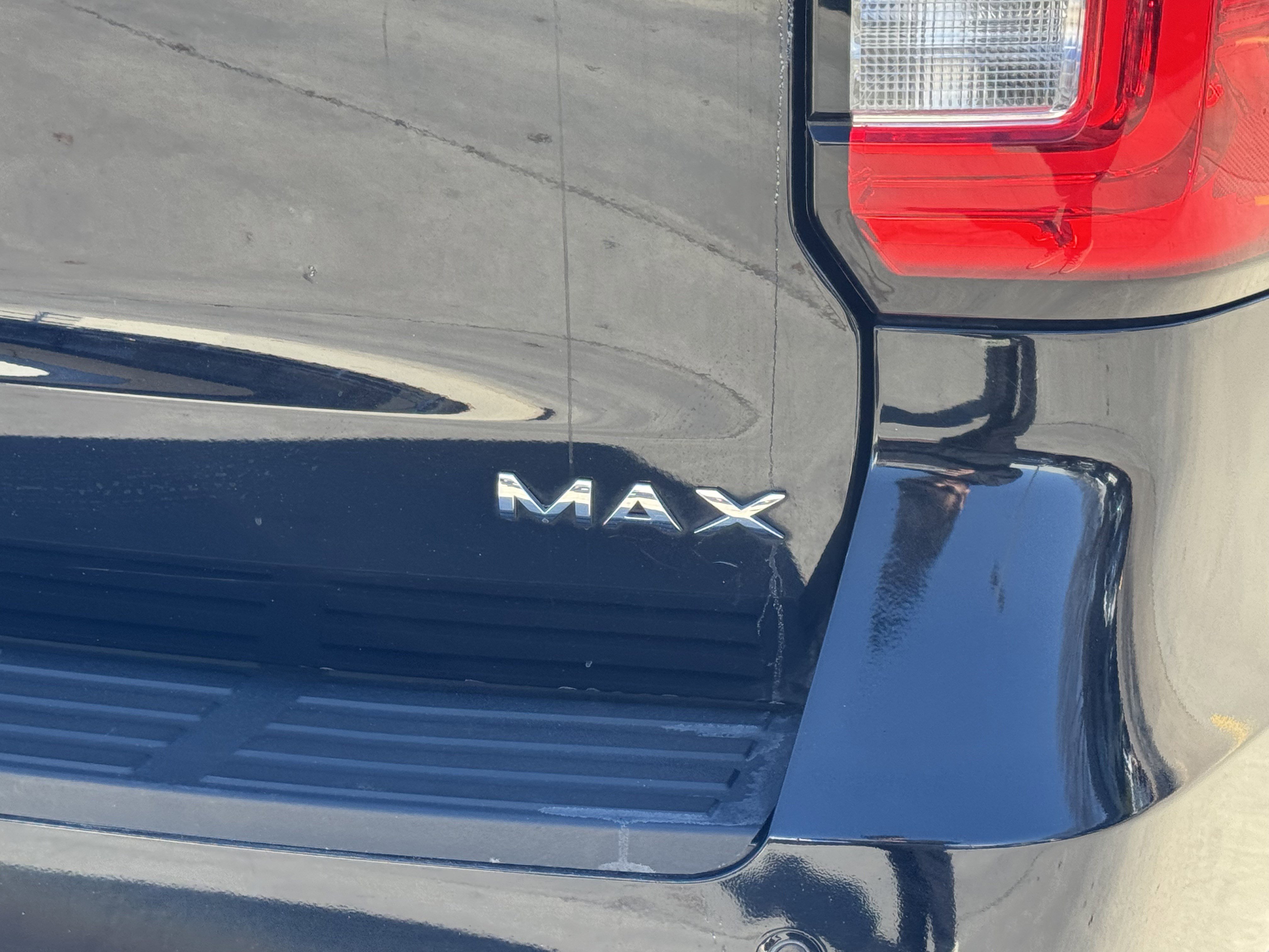 Certified 2024 Ford Expedition Max XLT image 6