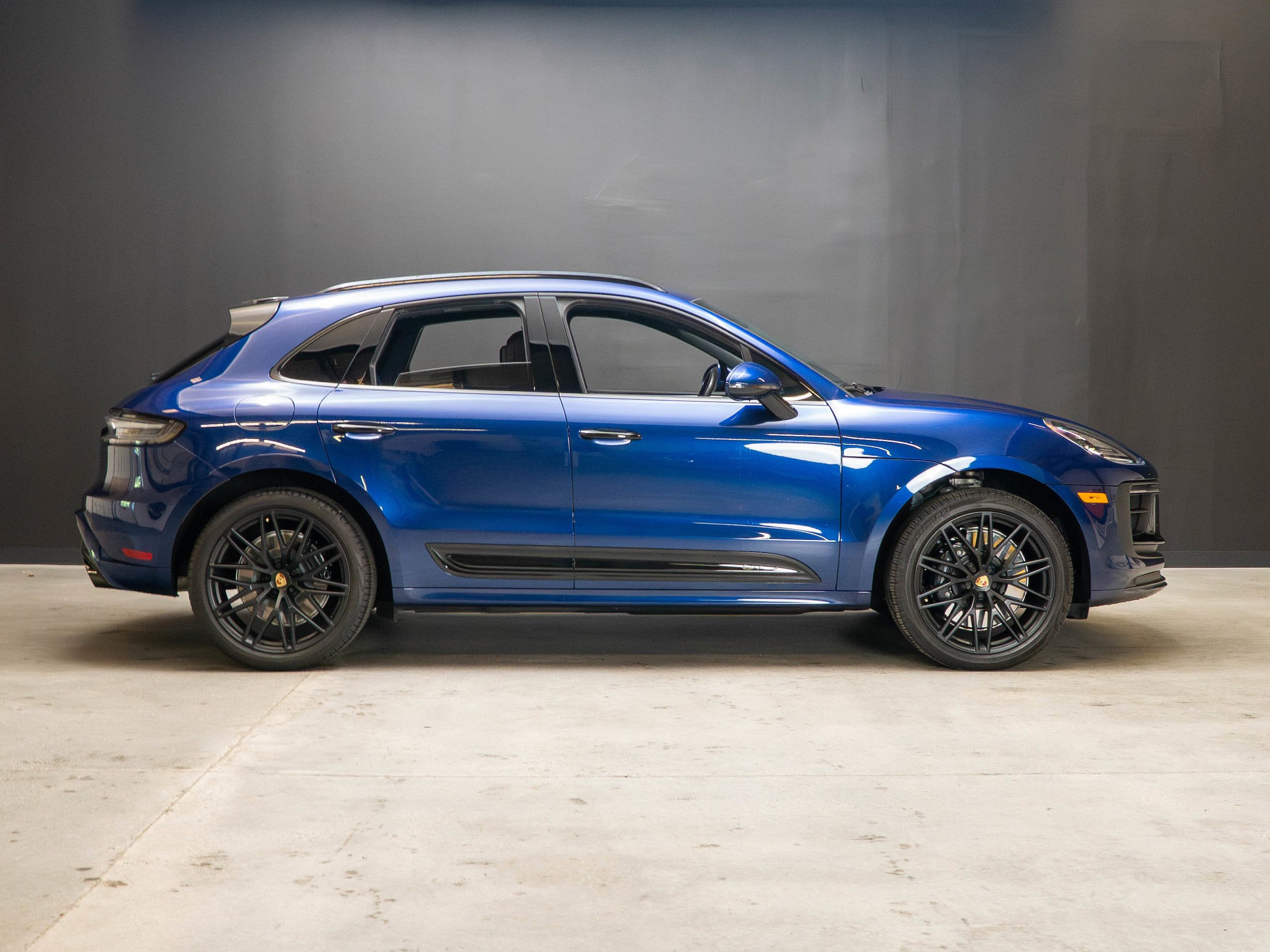 Certified 2023 Porsche Macan GTS AWD/4WD image 8