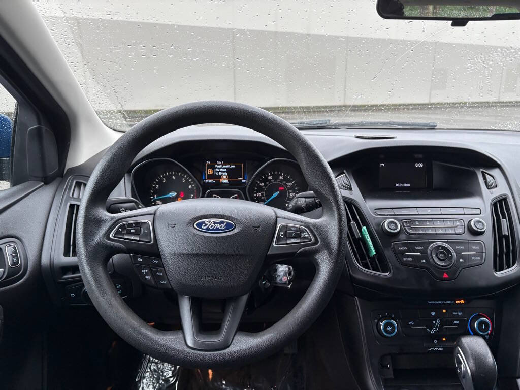 Used 2018 Ford Focus SE image 14