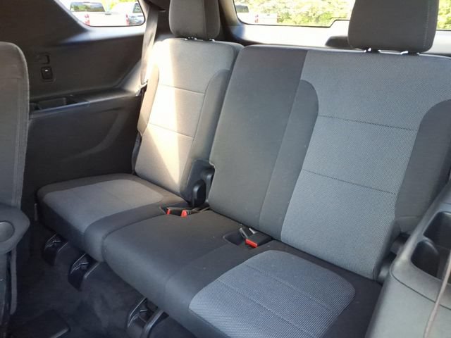Used 2022 Chevrolet Traverse LT w/ LPO, Blackout Package AWD/4WD image 9