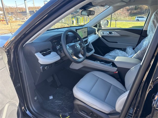 New 2026 Ford Explorer Active image 9