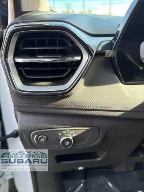 Used 2025 Chevrolet TrailBlazer LT AWD/4WD image 34