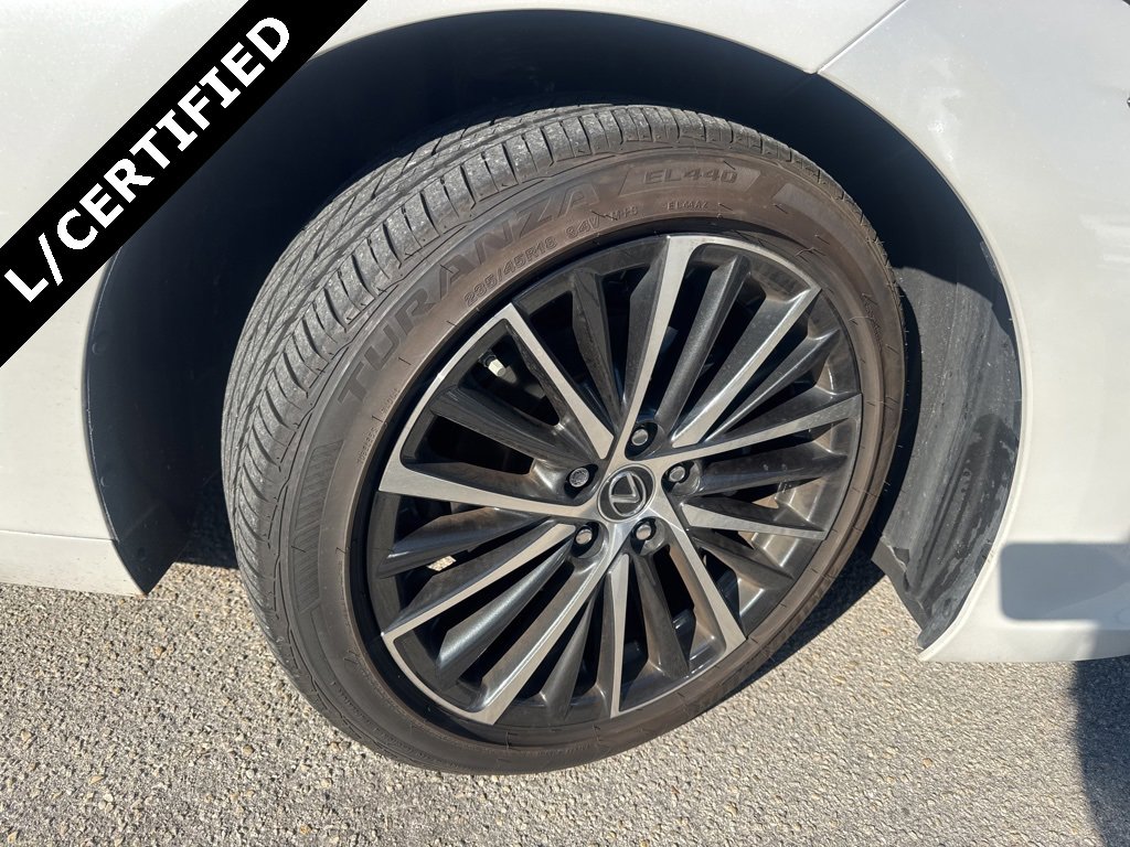 Used 2023 Lexus ES 300h w/ Premium Package image 11